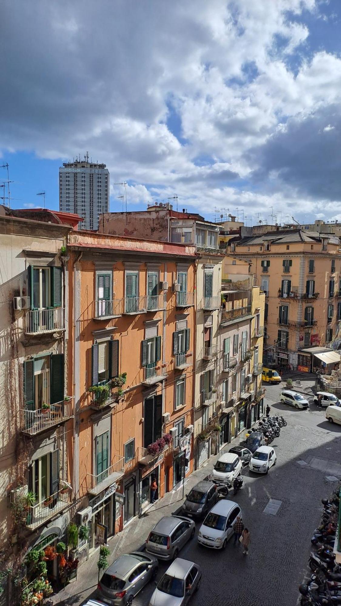 Trinita' Maggiore Home/ Historic Center Apartamento