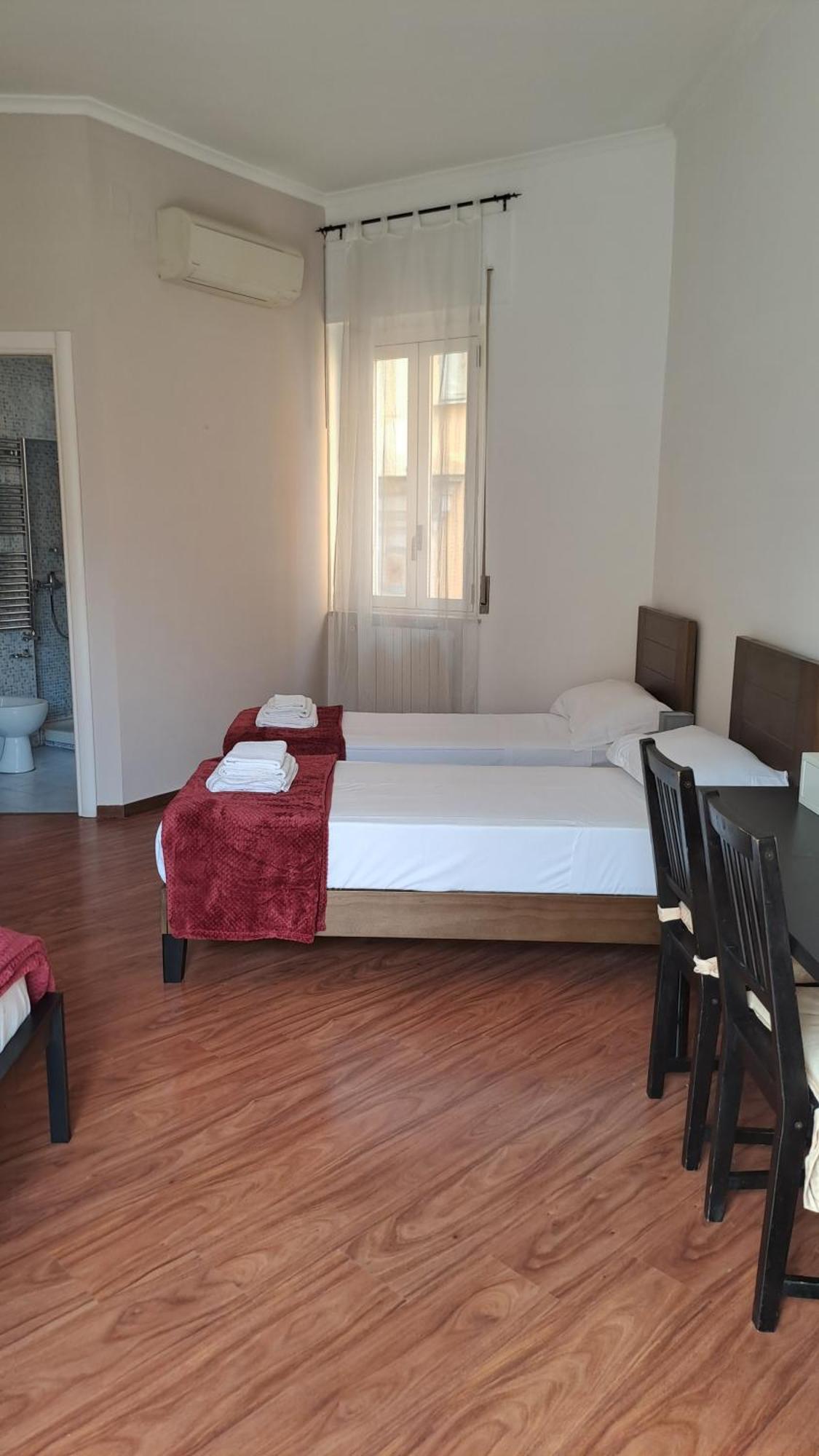 Trinita' Maggiore Home/ Historic Center Apartamento Nápoles
